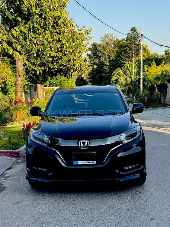 Honda Vezel 2017 for Sale in Abbottabad Image-1