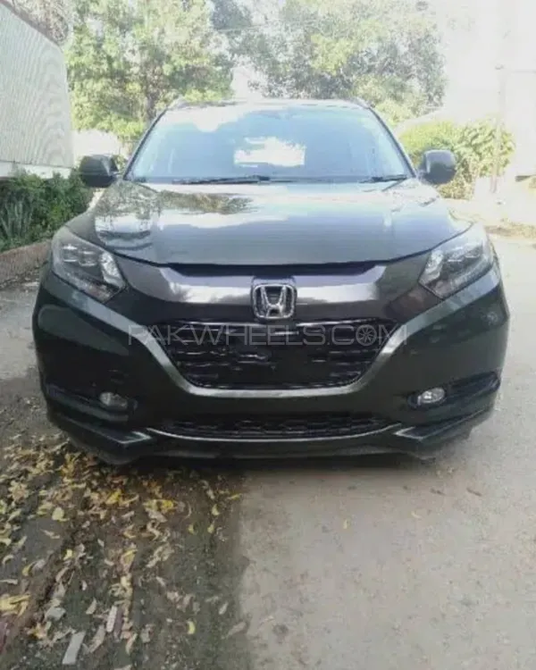 Honda Vezel 2015 for Sale in Karachi Image-1