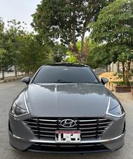HYUNDAI SONATA 2.0 (2000cc)
Model 2022 || Registered 2022
Hampton Grey Color 
Bumper to Bumper Original 100% Guaranteed 
26,000kms Driven Genuine 100%
Panoramic Roof
Wireless Charger
Dual Power Seats
Harmon Kardon Speakers
All seals still intact 
READY DELIVERY 
EXCHANGE POSSIBLE WITH ANY CAR
 
For inspection
Available at SUPREME CARS
Plot # 151/F,Under Imam heights,Shop no.1&2, Main Khalid Bin Walid Rd, Karachi, Sindh 75400

|  Premium Cars  |  Best Prices  |  Optimum Performance | 
#supremecarsgang