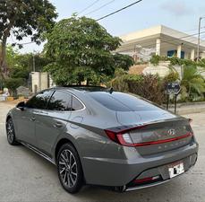 HYUNDAI SONATA 2.0 (2000cc)
Model 2022 || Registered 2022
Hampton Grey Color 
Bumper to Bumper Original 100% Guaranteed 
26,000kms Driven Genuine 100%
Panoramic Roof
Wireless Charger
Dual Power Seats
Harmon Kardon Speakers
All seals still intact 
READY DELIVERY 
EXCHANGE POSSIBLE WITH ANY CAR
 
For inspection
Available at SUPREME CARS
Plot # 151/F,Under Imam heights,Shop no.1&2, Main Khalid Bin Walid Rd, Karachi, Sindh 75400

|  Premium Cars  |  Best Prices  |  Optimum Performance | 
#supremecarsgang