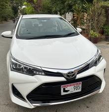 TOYOTA COROLLA ALTIS X 1.6 AUTOMATIC NEW SHAPE (1600cc)
Model 2021 || Registered 2021
Only 36,000 KM
SUPER WHITE Color
Left Side 2 pcs and Right Side 1 pc Repainted on Scratches 
Company Maintained 
AUTOMATIC Transmission
ORIGINAL X NEW SHAPE
Original ALPINE TV
Just like Brand New
READY DELIVERY 
EXCHANGE POSSIBLE WITH ANY CAR

For inspection
Available at SUPREME CARS
Plot # 151/F,Under Imam heights,Shop no.1&2, Main Khalid Bin Walid Rd, Karachi, Sindh 75400

|  Premium Cars  |  Best Prices  |  Optimum Performance | 
#Supremecarsgang
