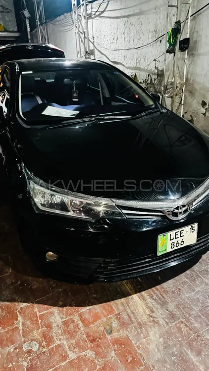 Toyota Corolla 2015 for Sale in Lahore Image-1