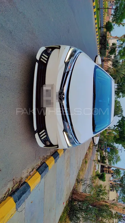 Toyota Corolla 2017 for Sale in Lahore Image-1