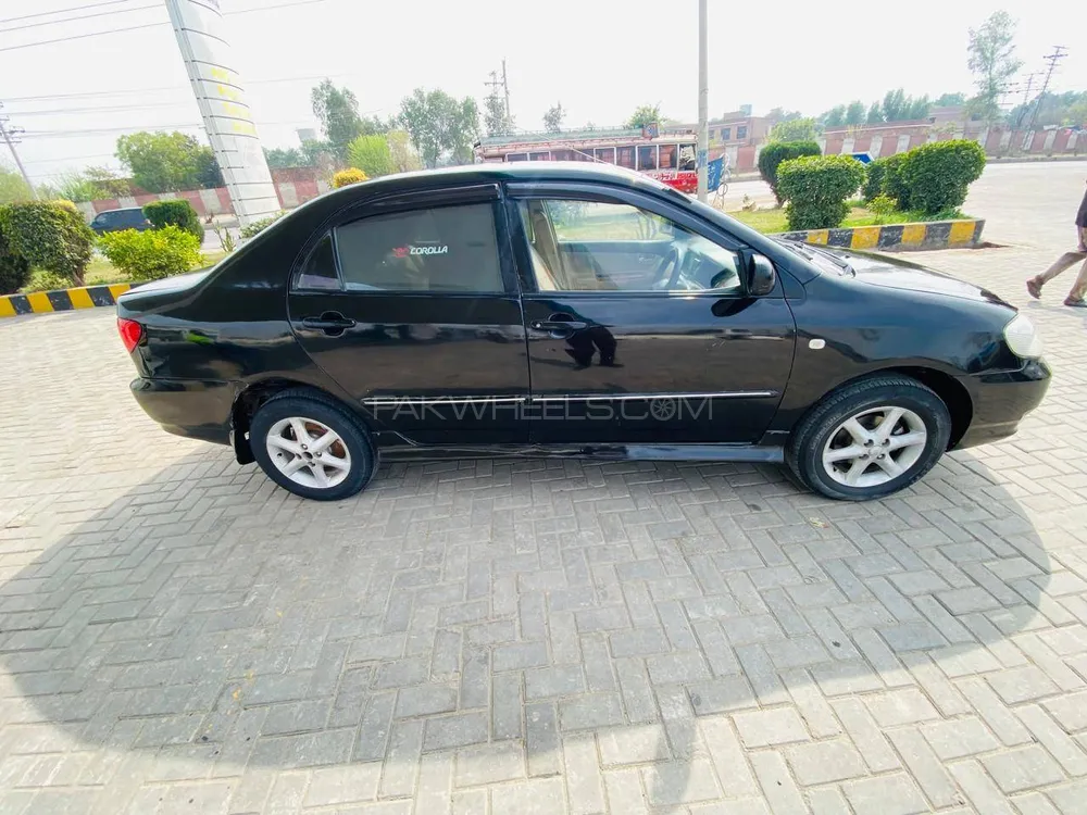 Toyota Corolla 2004 for Sale in Faisalabad Image-1