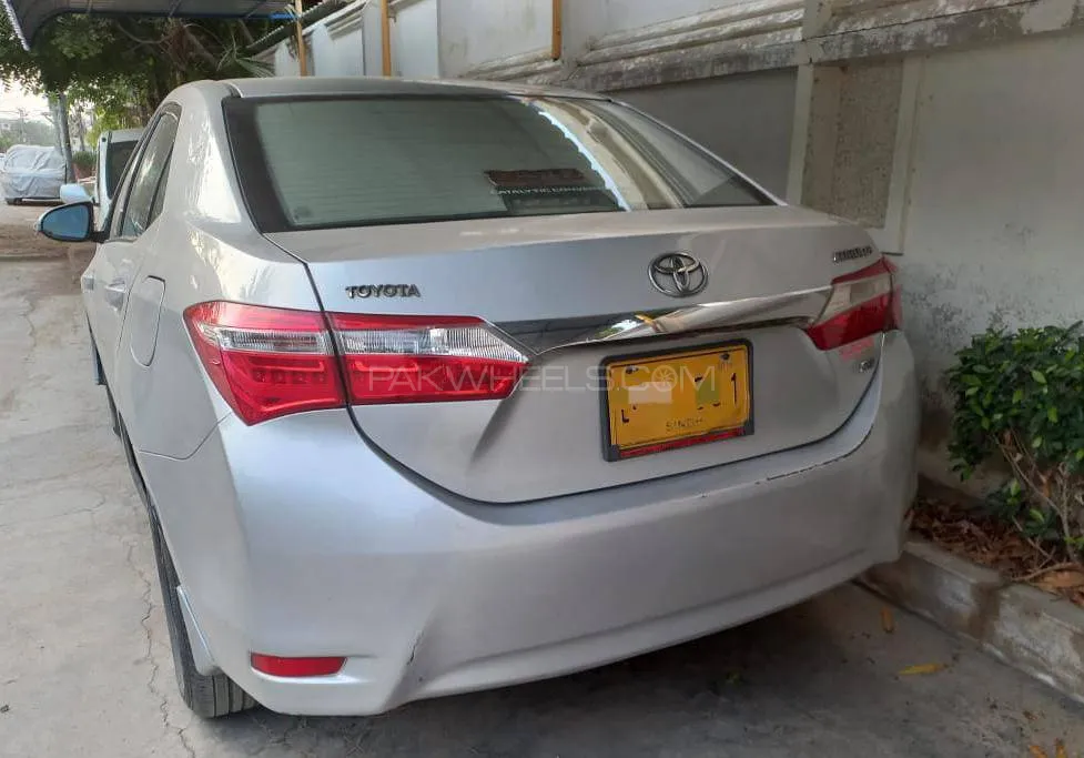 Toyota Corolla 2016 for Sale in Karachi Image-1