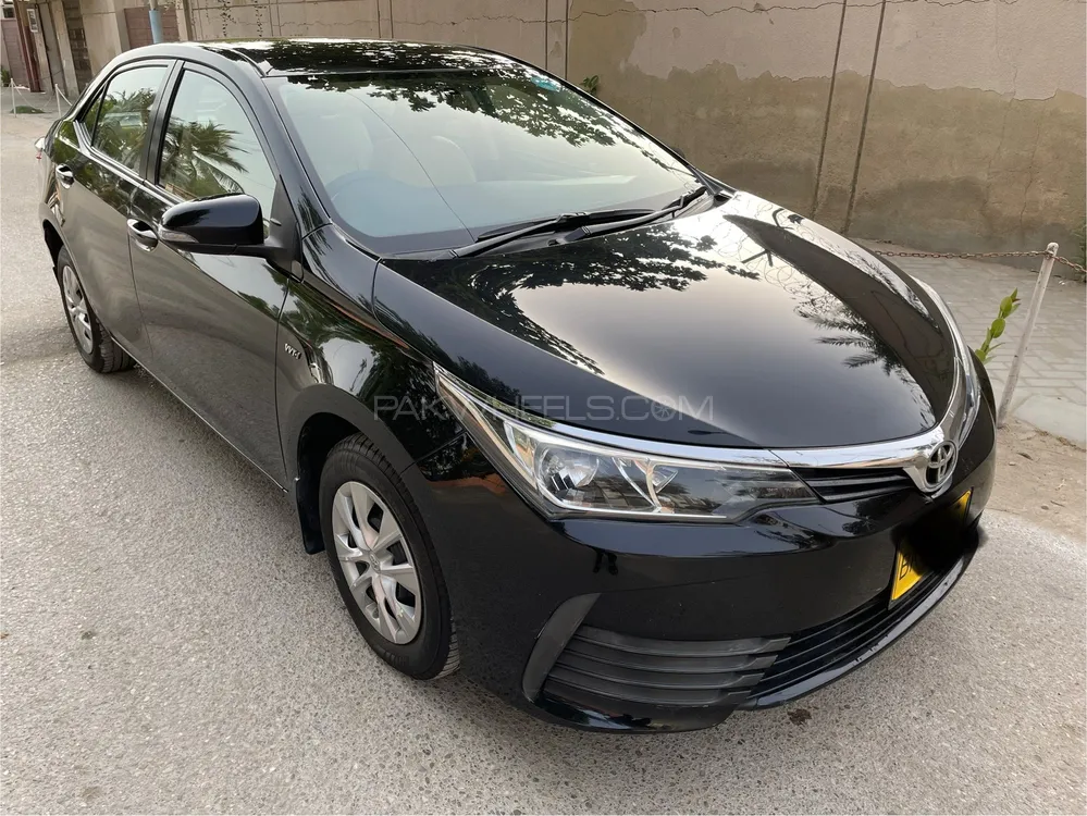 Toyota Corolla 2017 for Sale in Karachi Image-1