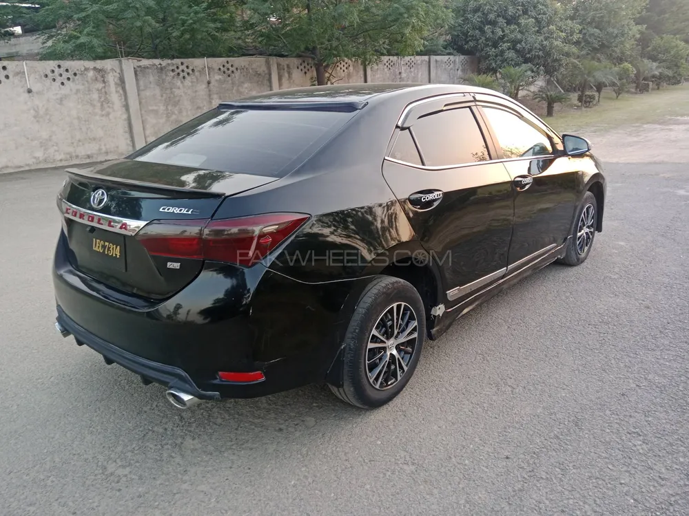 Toyota Corolla 2017 for Sale in Gujranwala Image-1
