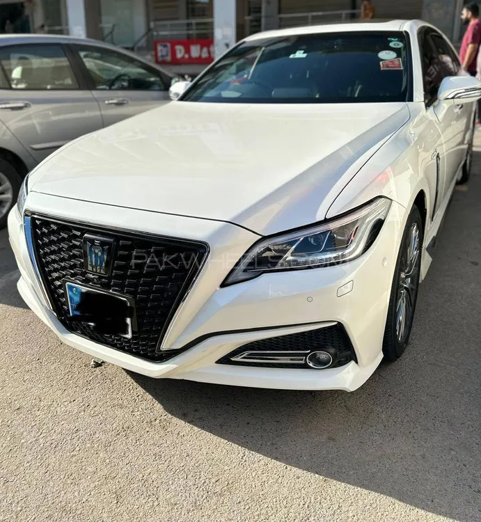 Toyota Crown 2018 for Sale in Islamabad Image-1