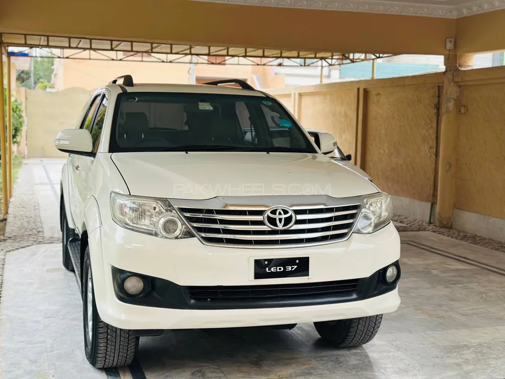 Toyota Fortuner 2013 for Sale in Multan Image-1