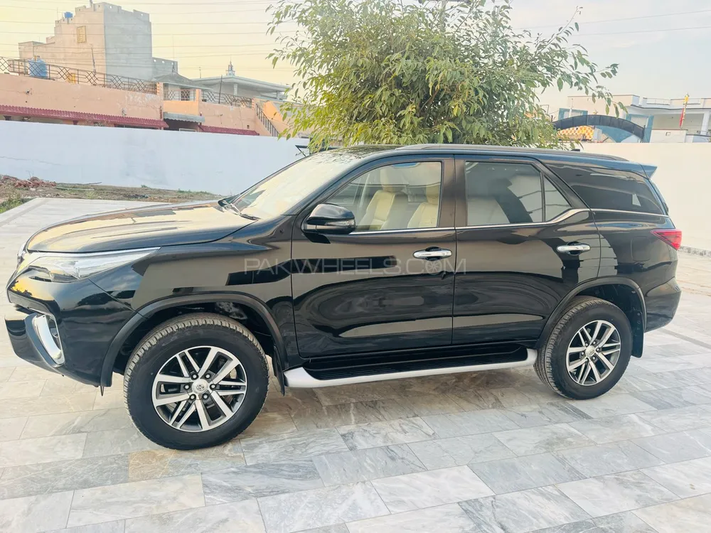 ٹویوٹا فورچیونر 2018 for Sale in منڈی بہاؤ الدین Image-1