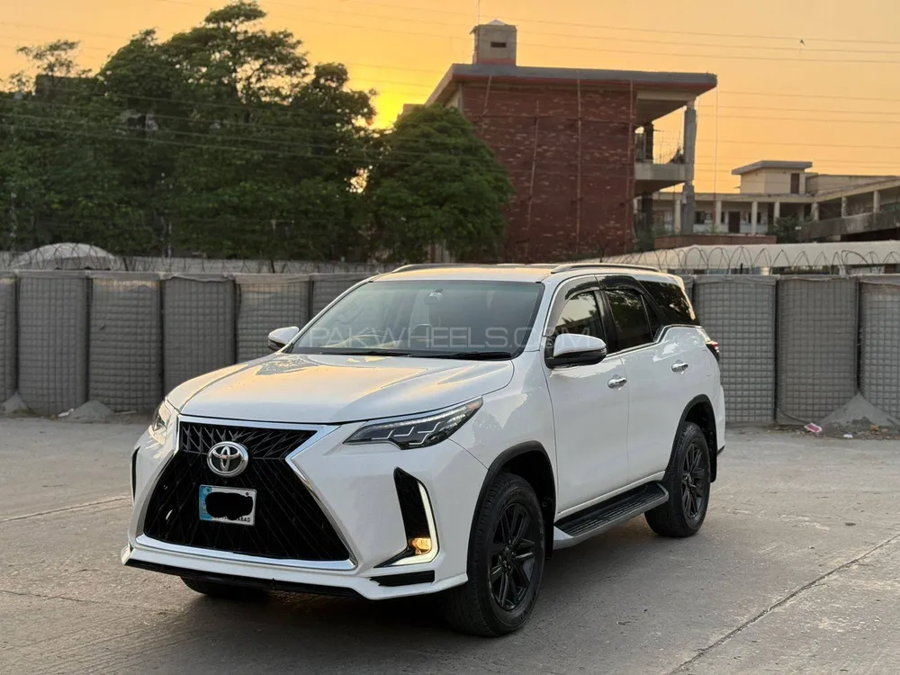 Toyota Fortuner 2018 for Sale in Islamabad Image-1