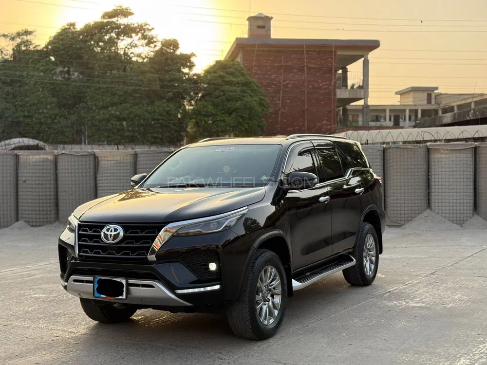 Toyota Fortuner 2021 for Sale in Islamabad Image-1