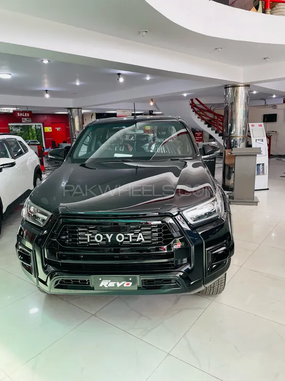 Toyota Hilux 2025 for Sale in Lahore Image-1