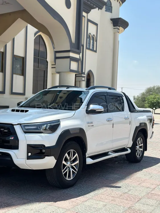 Toyota Hilux 2016 for Sale in Gujrat Image-1