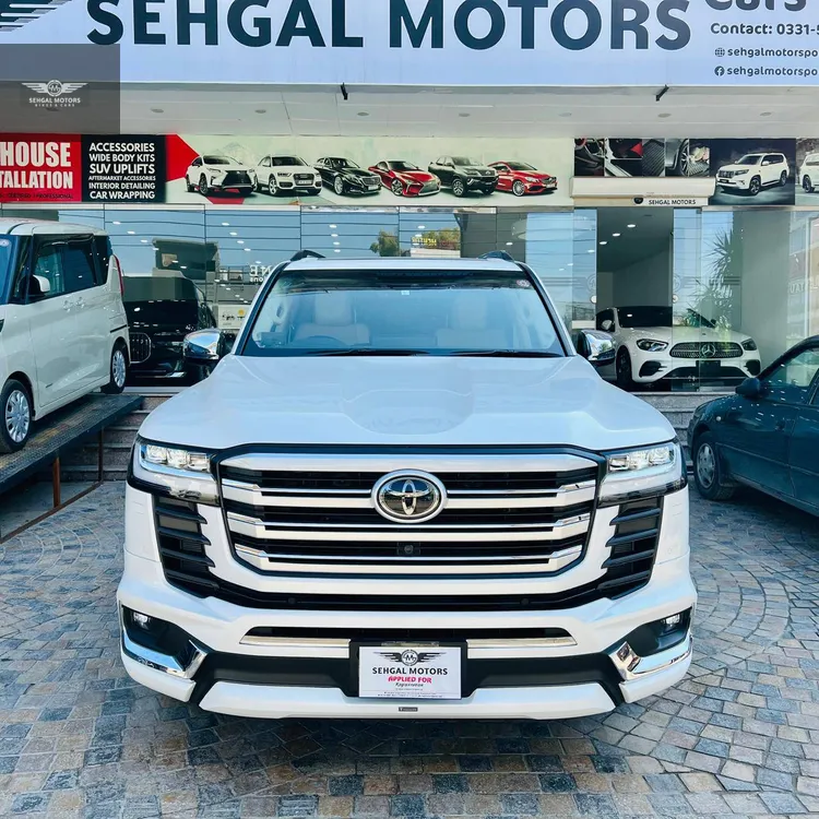Toyota Land Cruiser 2023 for Sale in Islamabad Image-1