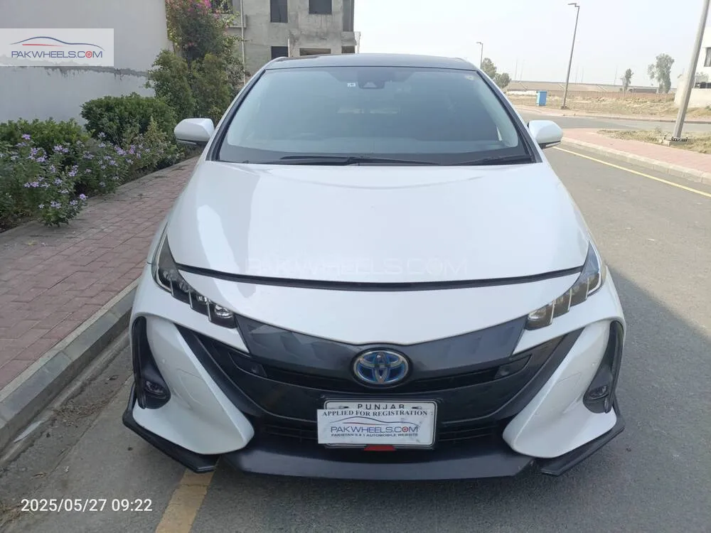 Toyota Prius 2021 for Sale in Lahore Image-1