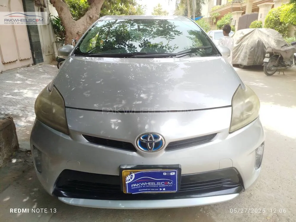 Toyota Prius 2013 for Sale in Karachi Image-1