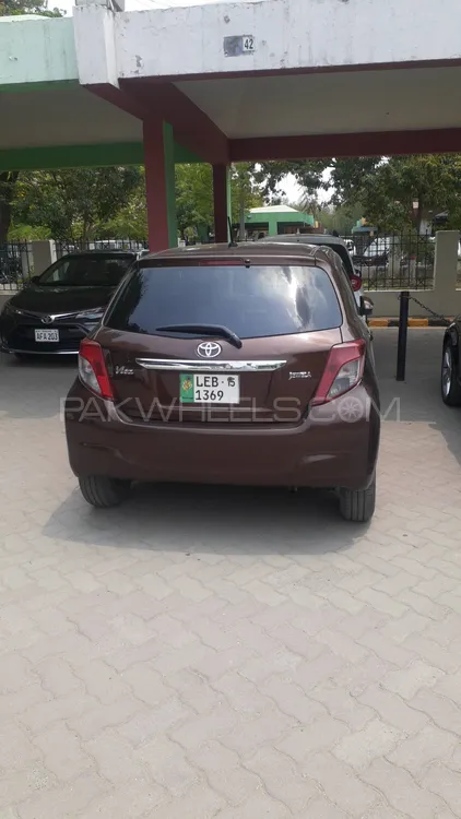 Toyota Vitz 2011 for Sale in Lahore Image-1