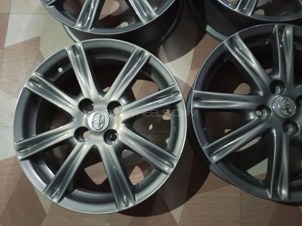 vitz RS 2017 Toyota Japan Alloy Rims Image-1