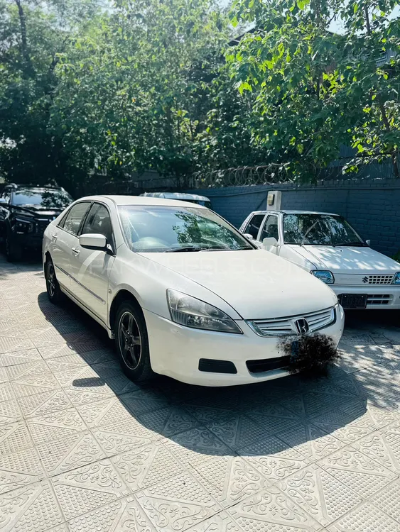 Honda Accord 2005 for Sale in Islamabad Image-1