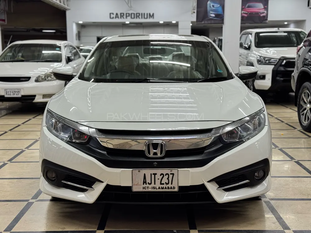Honda Civic 2017 for Sale in Peshawar Image-1