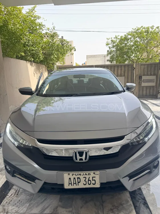 Honda Civic 2020 for Sale in Lahore Image-1