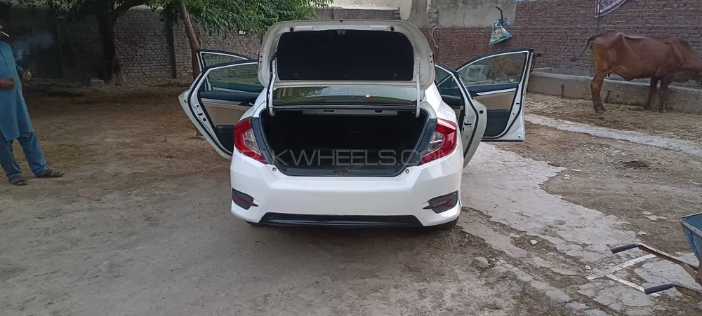 Honda Civic 2016 for Sale in Kharian Image-1
