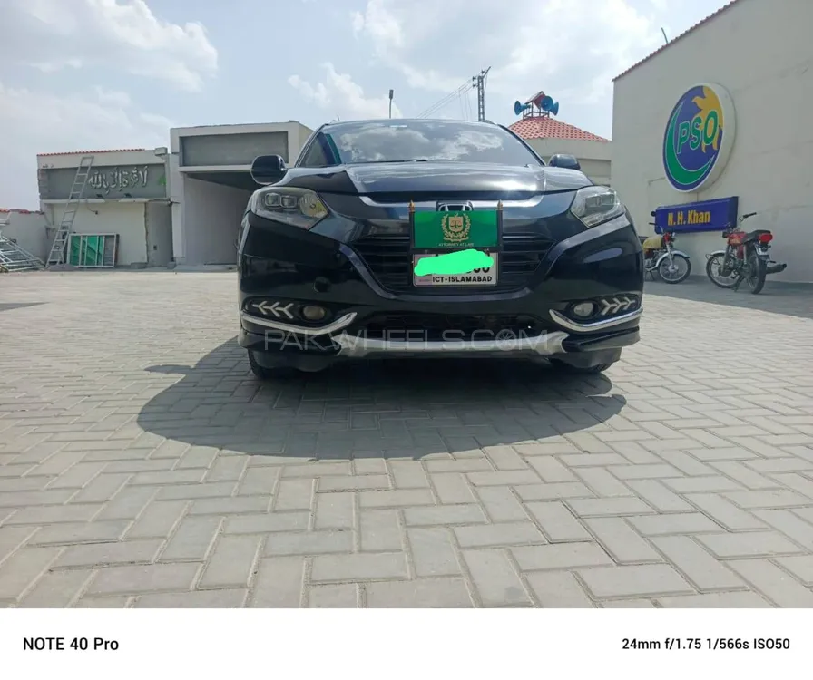 Honda Vezel 2014 for Sale in Abbottabad Image-1