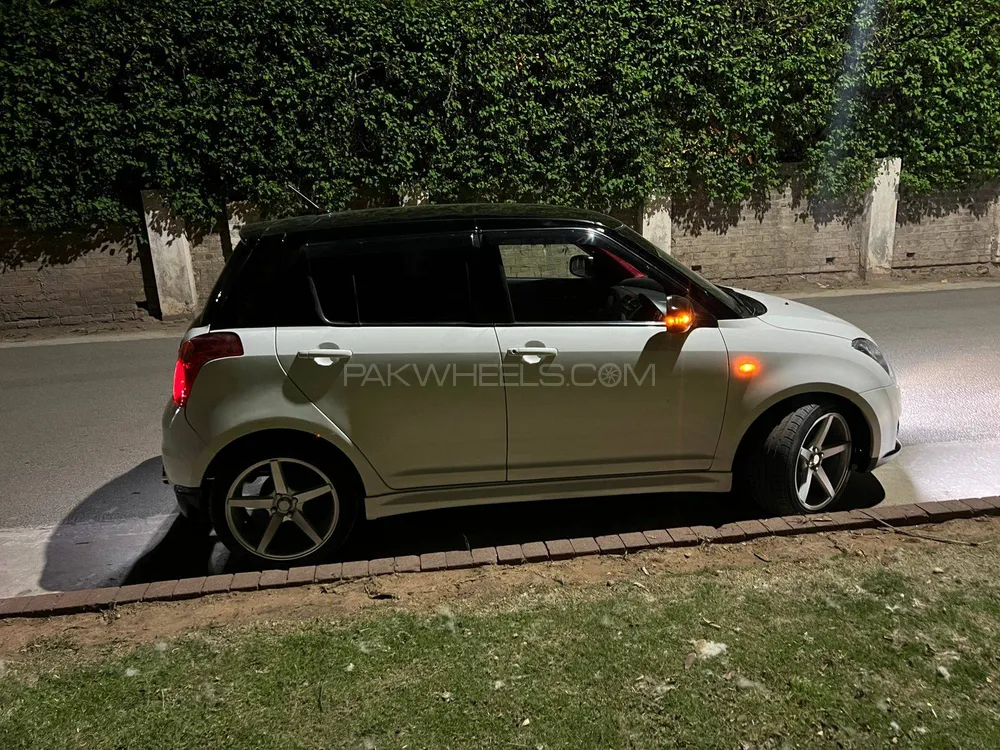Suzuki Swift 2011 for Sale in Islamabad Image-1
