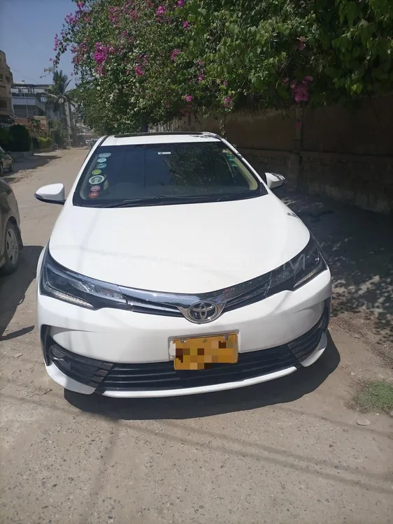 Toyota Corolla 2017 for Sale in Karachi Image-1