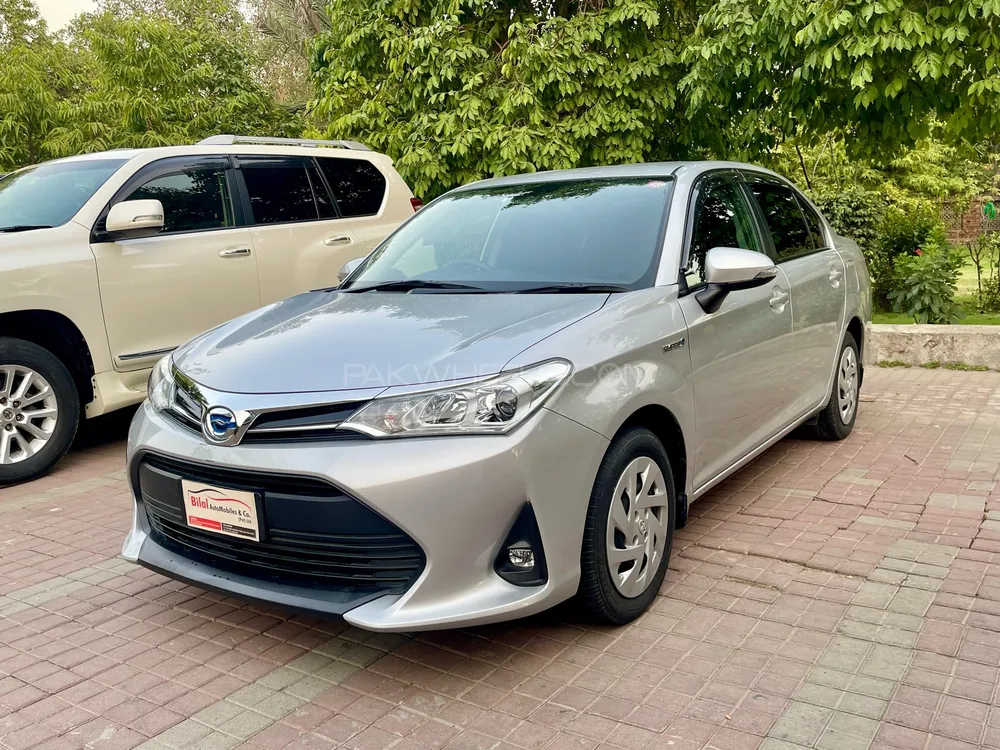 Toyota Corolla Axio 2020 for Sale in Lahore Image-1