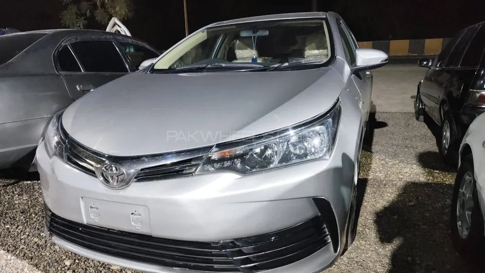 Toyota Corolla 2018 for Sale in Karachi Image-1