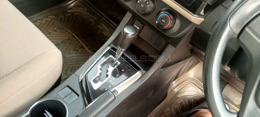 Toyota Corolla 2015 for Sale in Multan Image-1