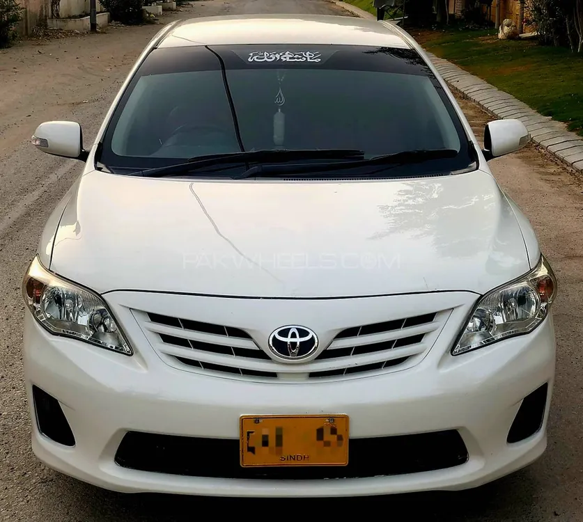Toyota Corolla 2013 for Sale in Karachi Image-1