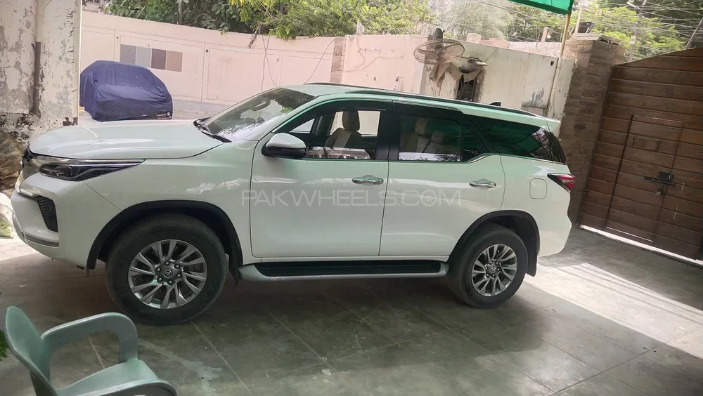 Toyota Fortuner 2022 for Sale in Karachi Image-1