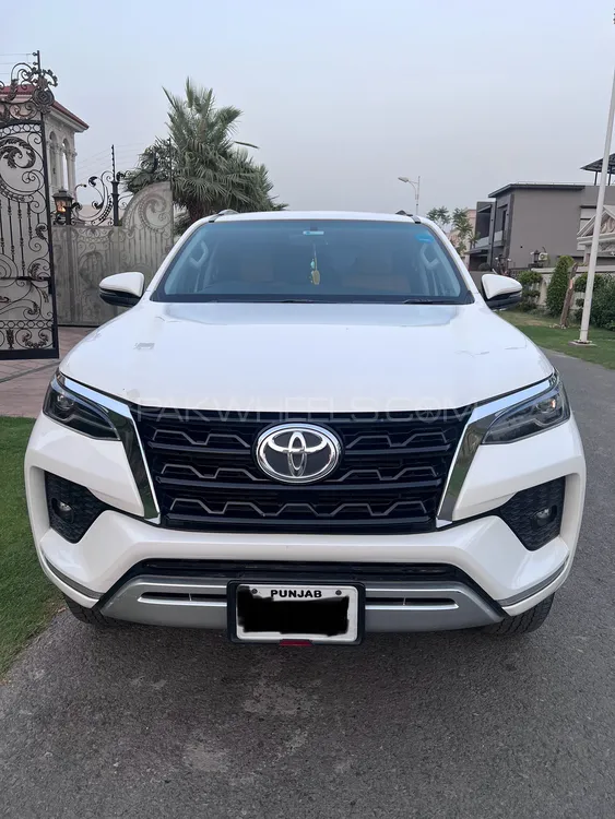 Toyota Fortuner 2021 for Sale in Lahore Image-1