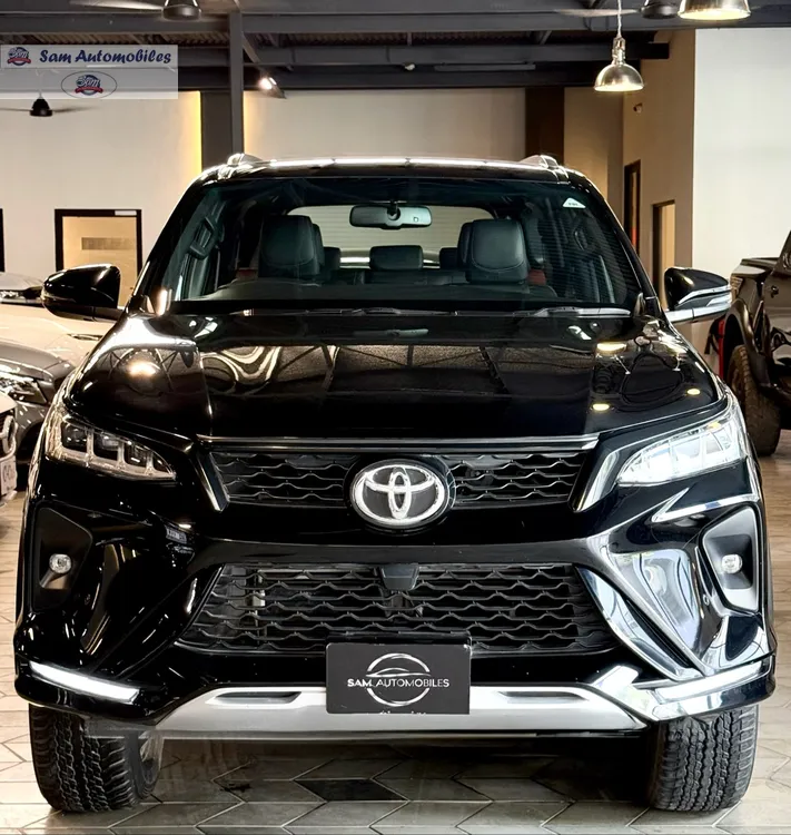 Toyota Fortuner 2023 for Sale in Karachi Image-1