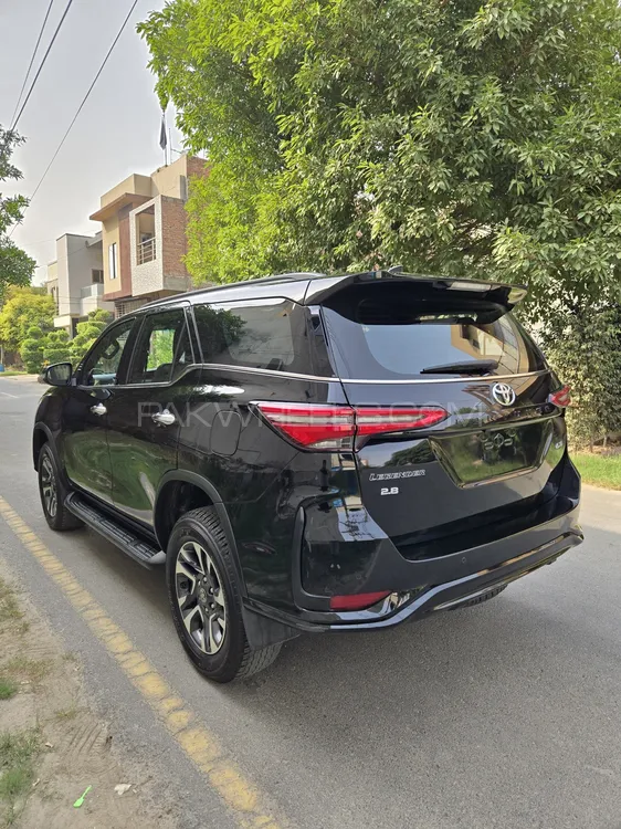Toyota Fortuner 2024 for Sale in Faisalabad Image-1