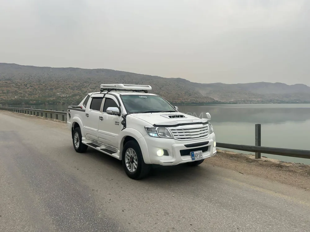 Toyota Hilux 2012 for Sale in Islamabad Image-1