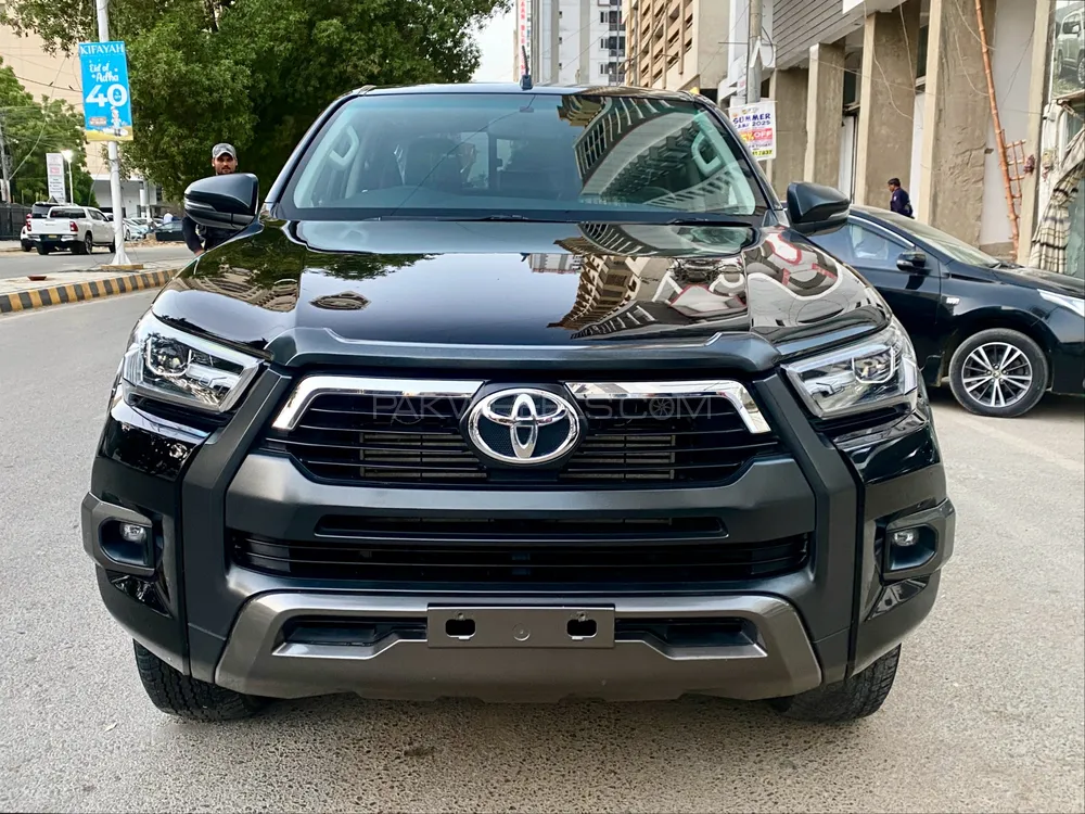 Toyota Hilux 2023 for Sale in Karachi Image-1