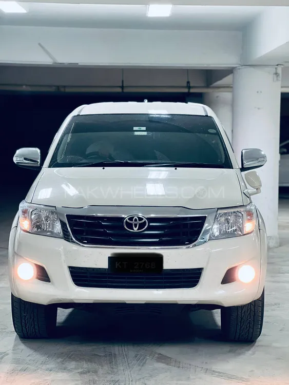 Toyota Hilux 2014 for Sale in Islamabad Image-1