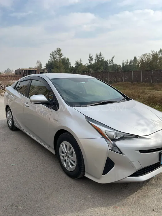 Toyota Prius 2018 for Sale in Gujrat Image-1