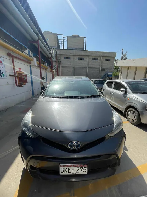ٹویوٹا پریوس الفا 2011 for Sale in کراچی Image-1