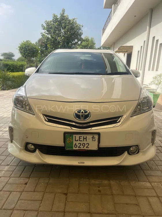 ٹویوٹا پریوس الفا 2012 for Sale in اوکاڑہ Image-1