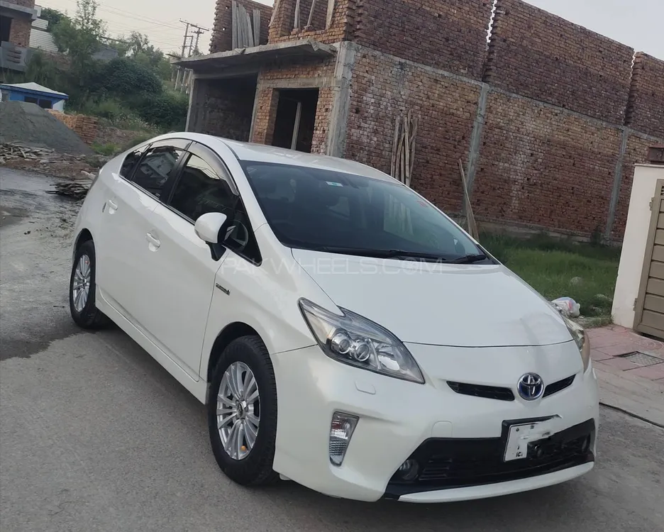 Toyota Prius 2013 for Sale in Rawalpindi Image-1