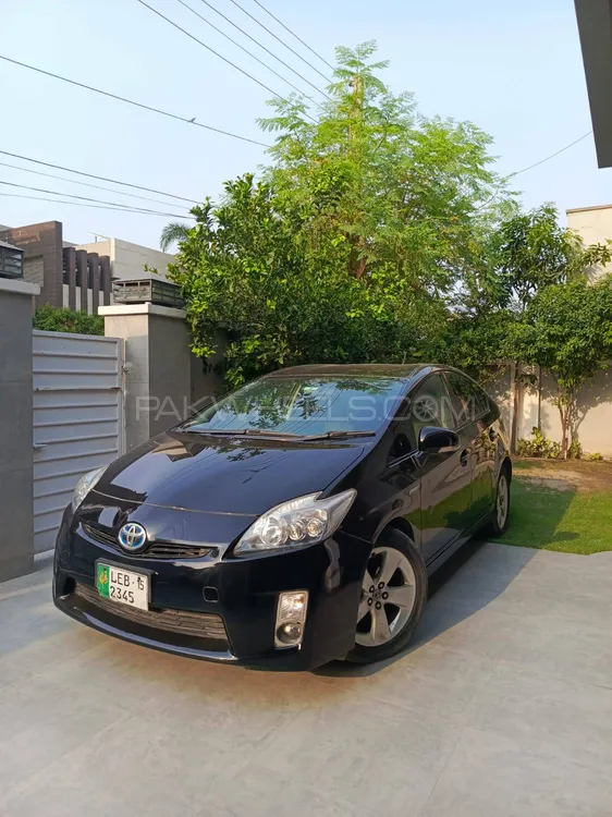 Toyota Prius 2011 for Sale in Lahore Image-1