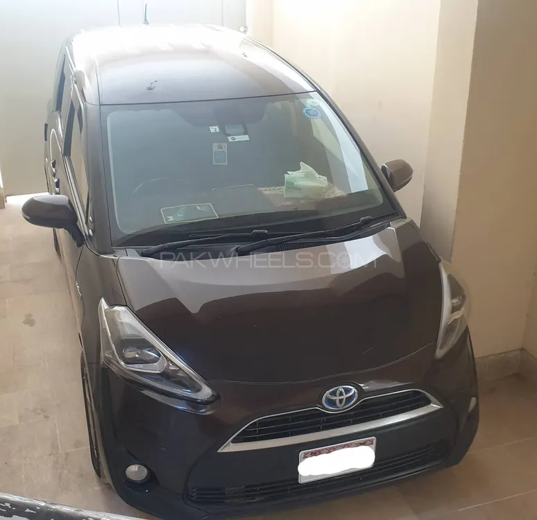 Toyota Sienta 2016 for Sale in Karachi Image-1