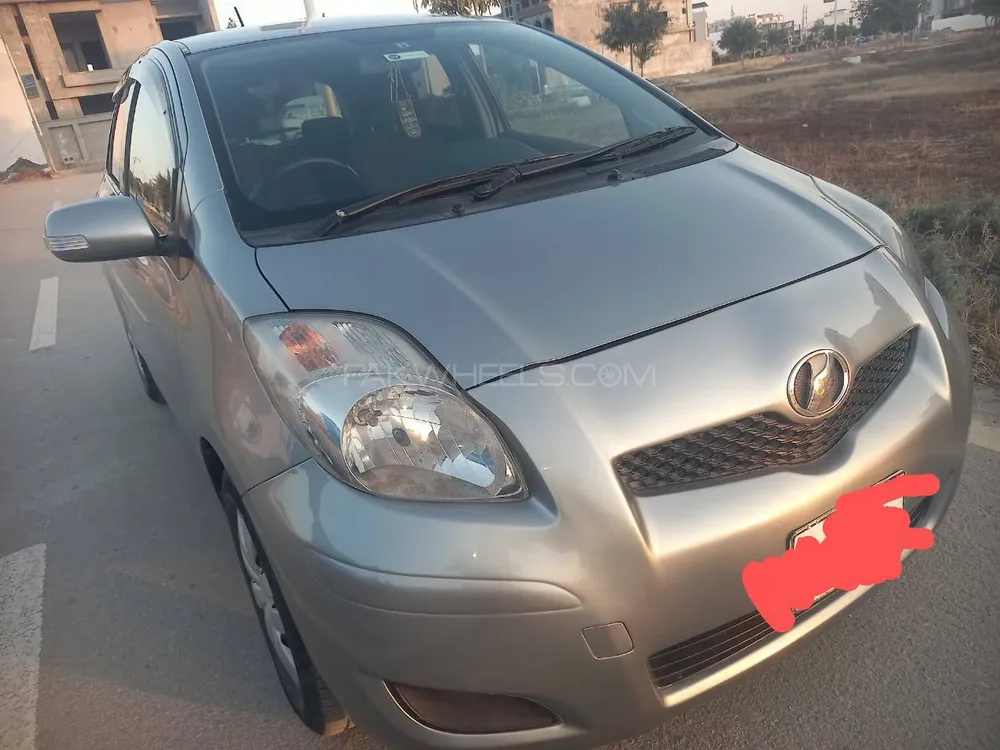 Toyota Vitz 2009 for Sale in Islamabad Image-1