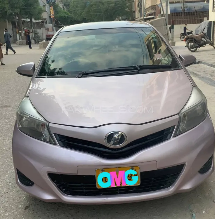 Toyota Vitz 2011 for Sale in Karachi Image-1