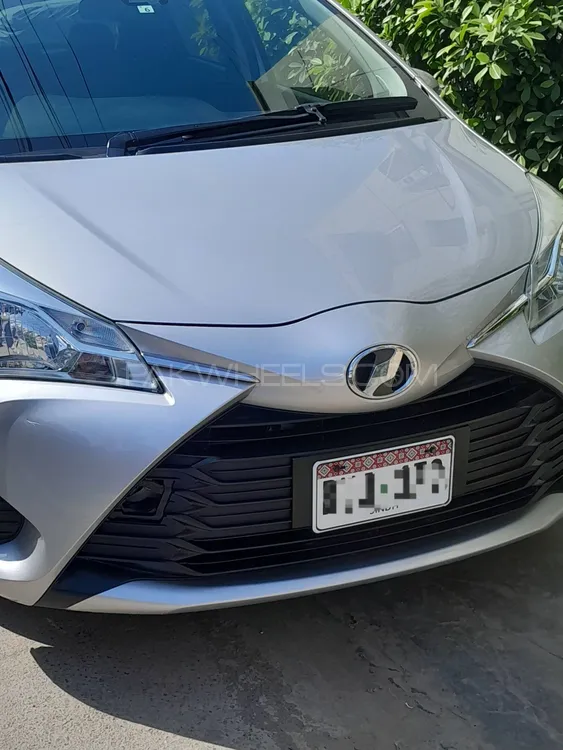 Toyota Vitz 2018 for Sale in Karachi Image-1